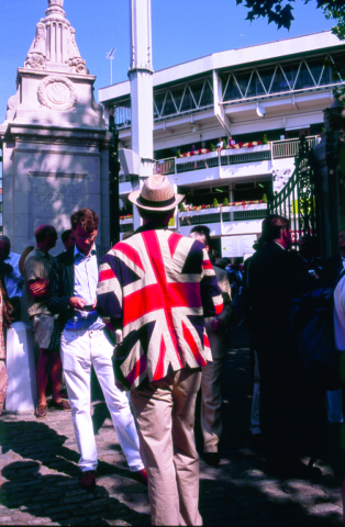 BLOOM: Uncommon London