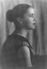 Ratio; Tarsila: The Woman Who Changed Brazil