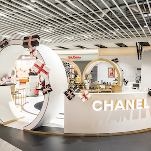 Shoot for the Moon, Land in Chanel