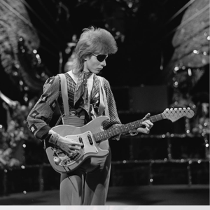 Chic Soundscapes: The Dandy Pop Stars Pioneering Fashion and Music