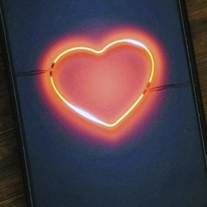 How Fashion Trends on Dating Apps Create Biases in Swiping Behavior