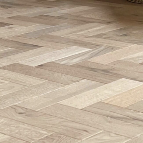 What Should You Look for When Choosing Herringbone Parquet Flooring Online? Top 5 Key Factors to Consider